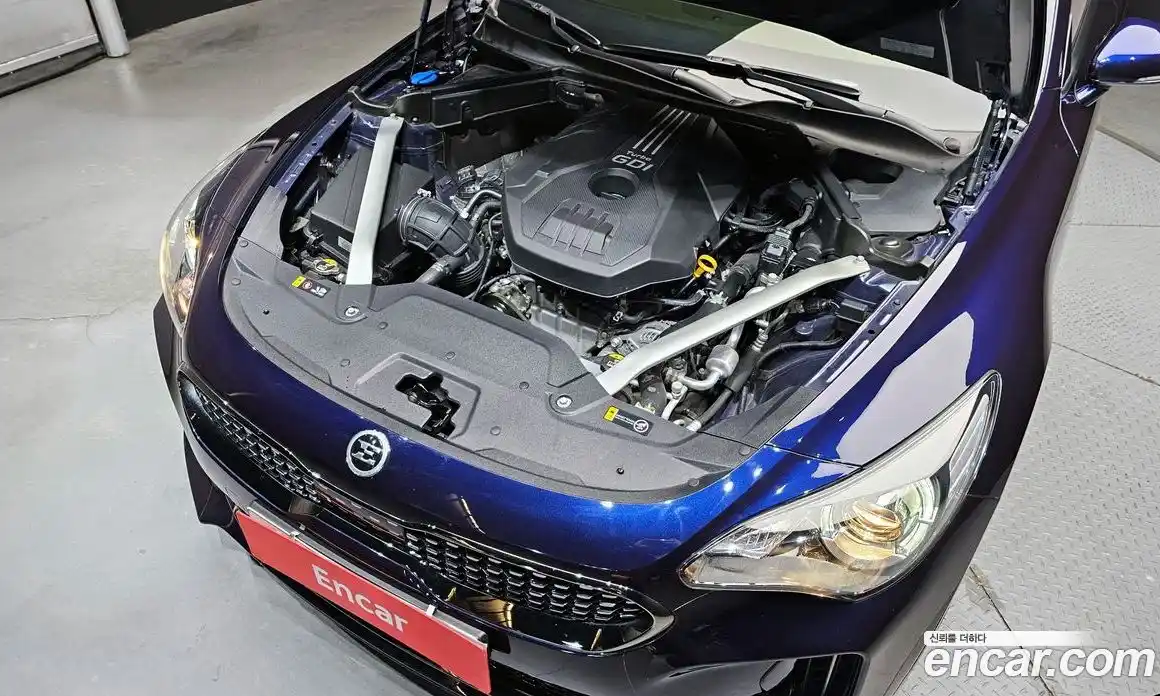 Kia Stinger 2018 2.0 Автомат в Москве № 133747, фото 1