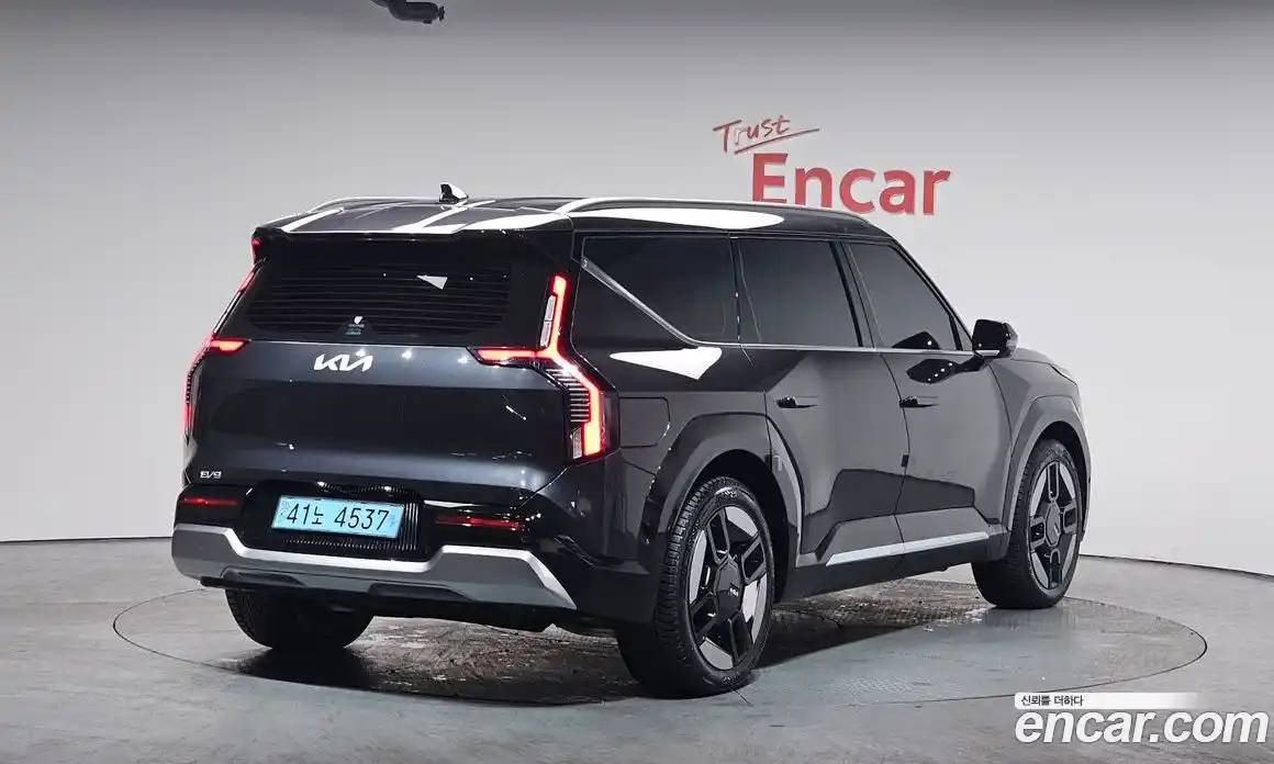 Kia EV9 2024 0.2 Автомат в Москве № 134150, фото 17