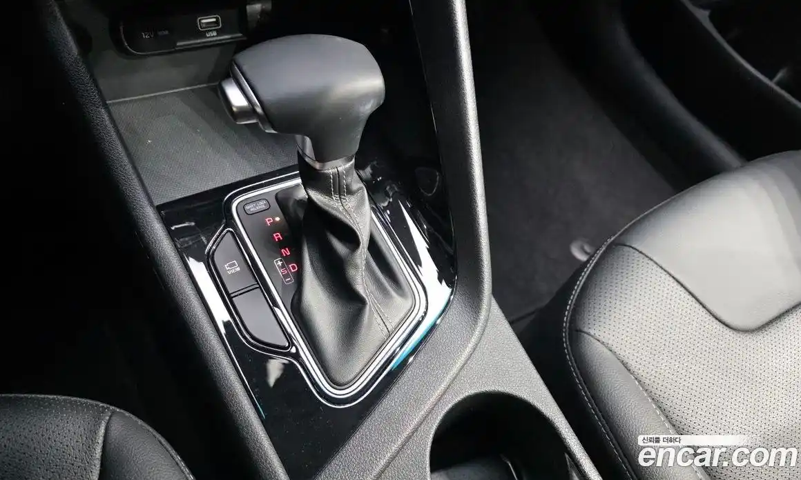 Kia Niro 2020 1.6 Автомат в Москве № 134242, фото 14