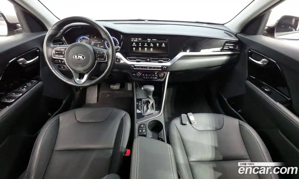 Kia Niro 2020 1.6 Автомат в Москве № 134242, фото 18