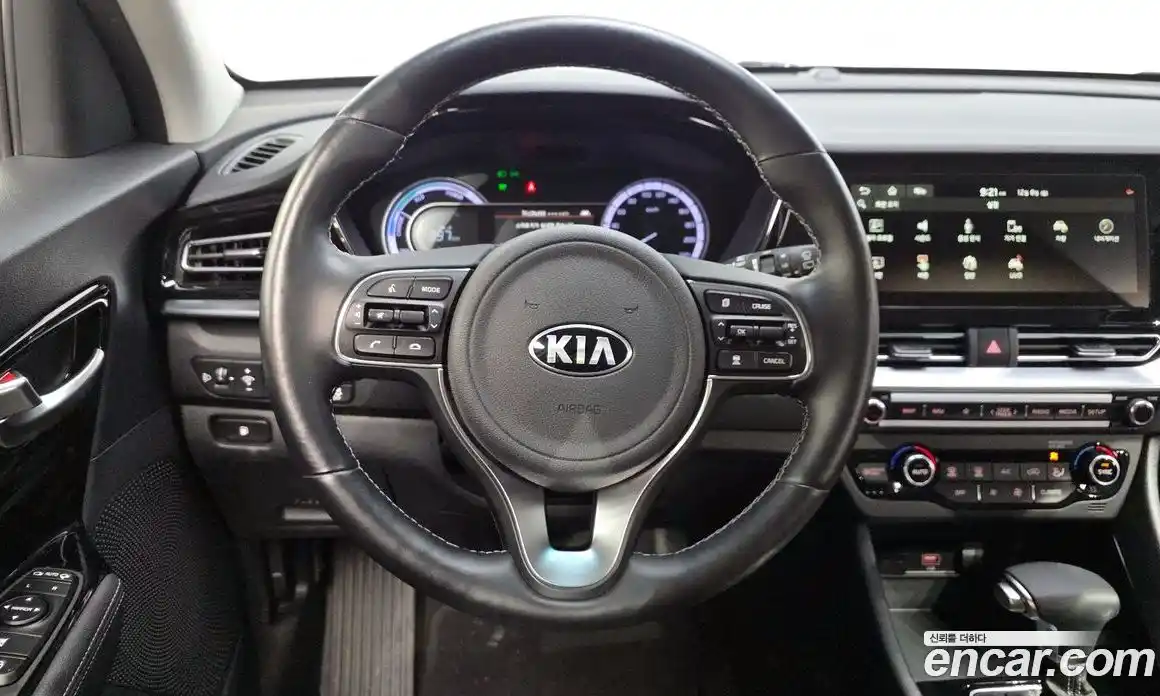 Kia Niro 2020 1.6 Автомат в Москве № 134242, фото 19