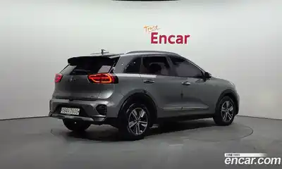 Kia Niro 2020 1.6 Автомат в Москве № 134242, миниатюра 3