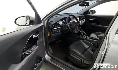 Kia Niro 2020 1.6 Автомат в Москве № 134242, миниатюра 5