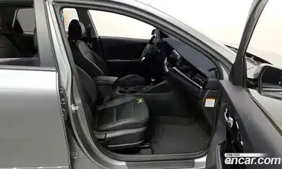 Kia Niro 2020 1.6 Автомат в Москве № 134242, миниатюра 9