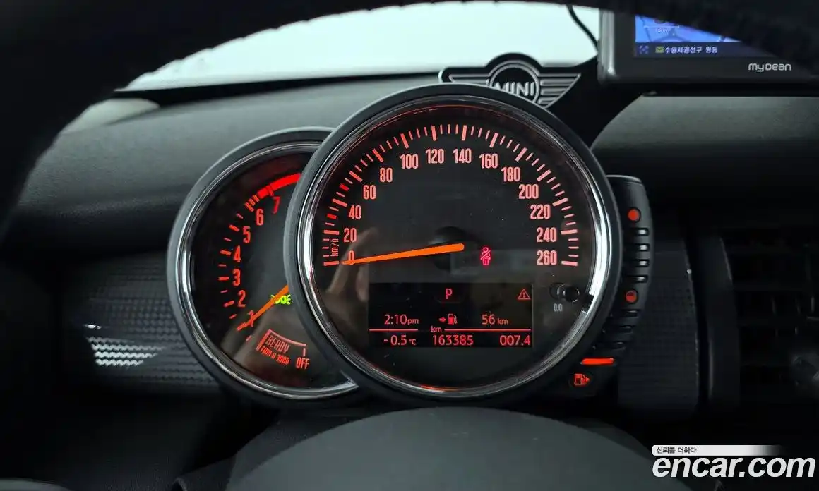 Mini Cooper 2016 1.5 Автомат в Москве № 135911, фото 16