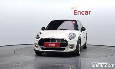Mini Cooper 2016 1.5 Автомат в Москве № 135911, миниатюра 3