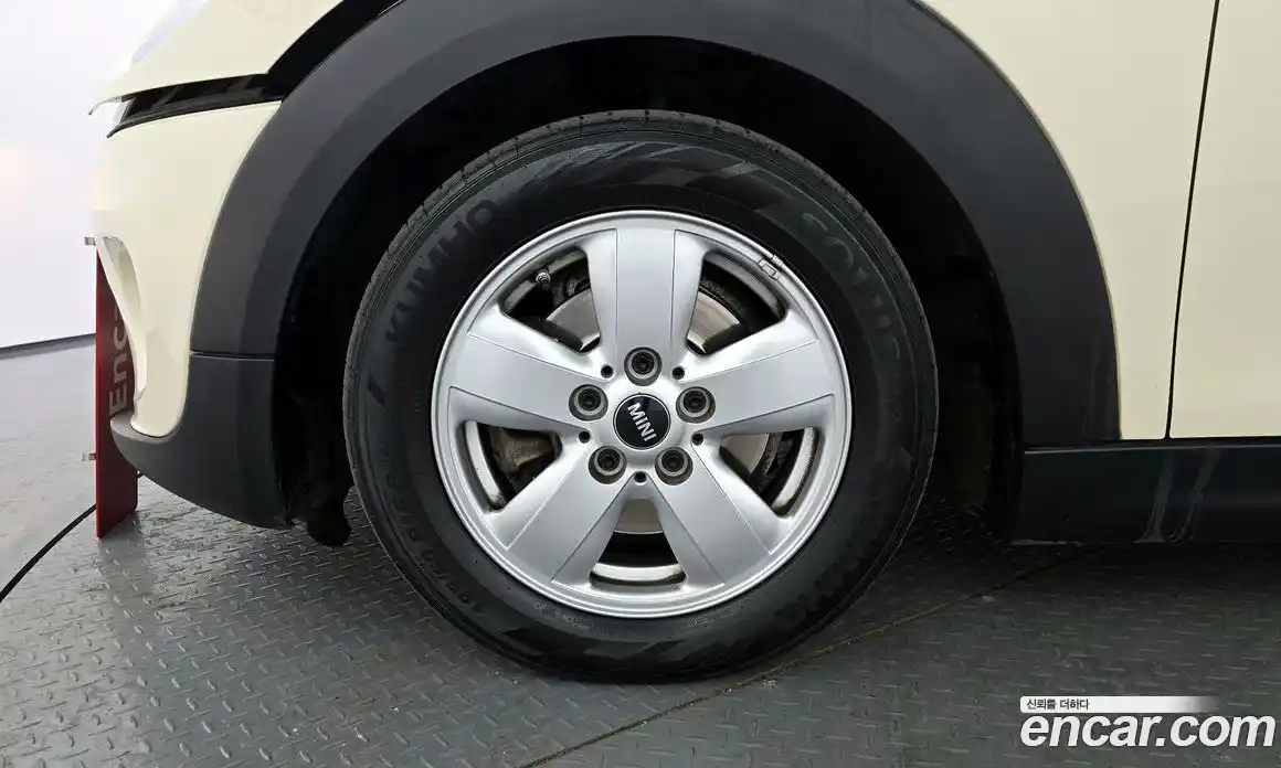 Mini Cooper 2016 1.5 Автомат в Москве № 135911, фото 9