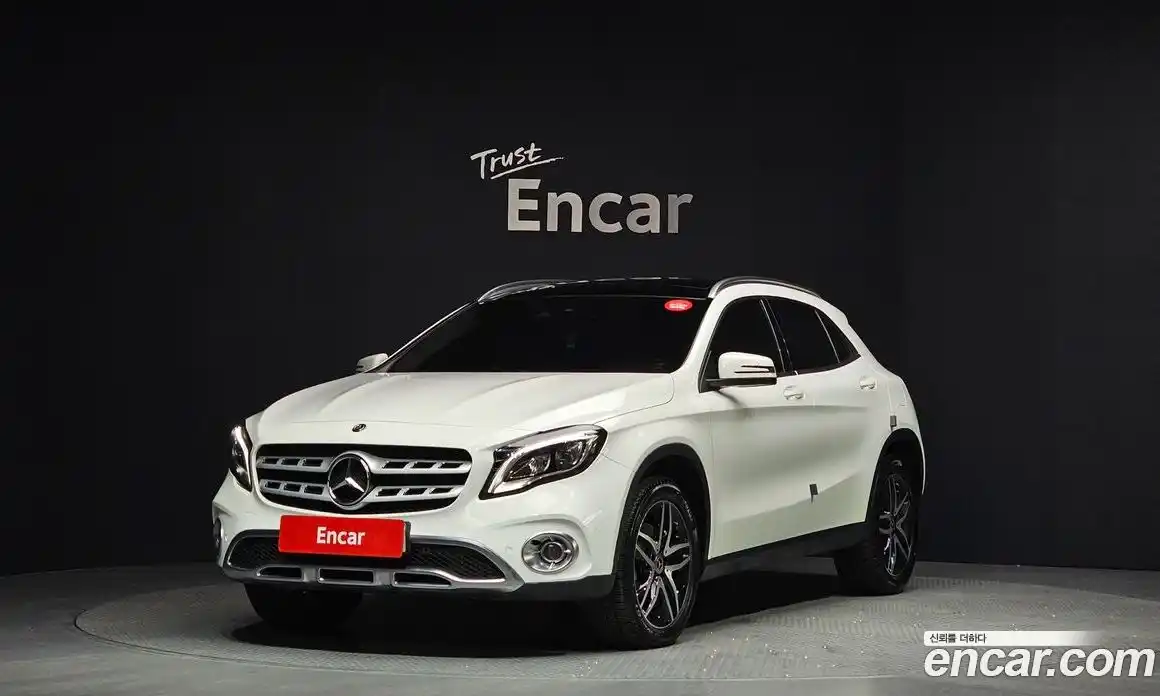 Mercedes-Benz GLA-Class 2019 2.0 Автомат в Москве № 139853, фото 11