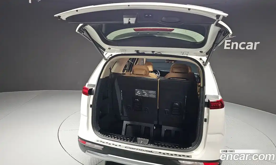 Kia Canival 2021 2.2 Автомат в Москве № 14254, фото 16