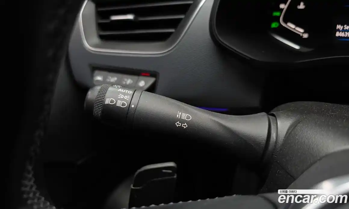 Renault XM3 2023 1.6 Автомат в Москве № 144813, фото 12