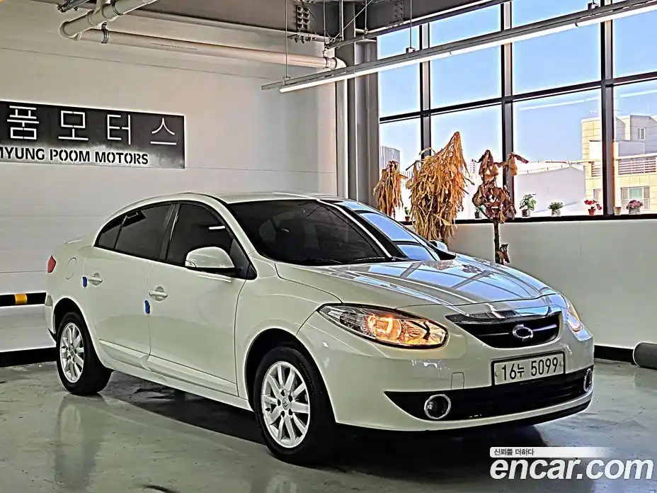 Renault SM3 2010 1.6 Автомат в Москве № 147602, фото 1