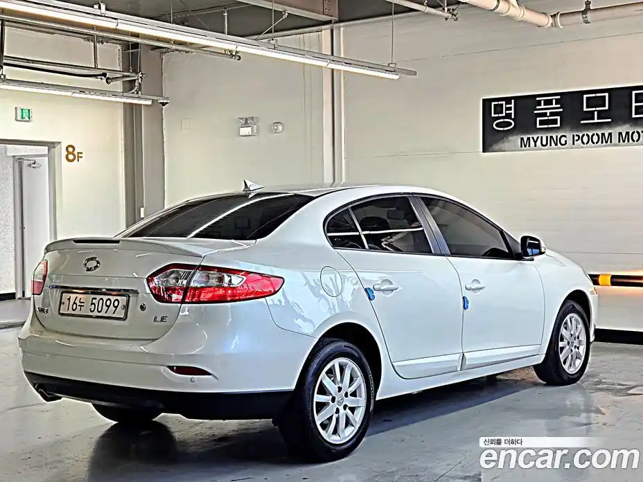 Renault SM3 2010 1.6 Автомат в Москве № 147602, фото 15