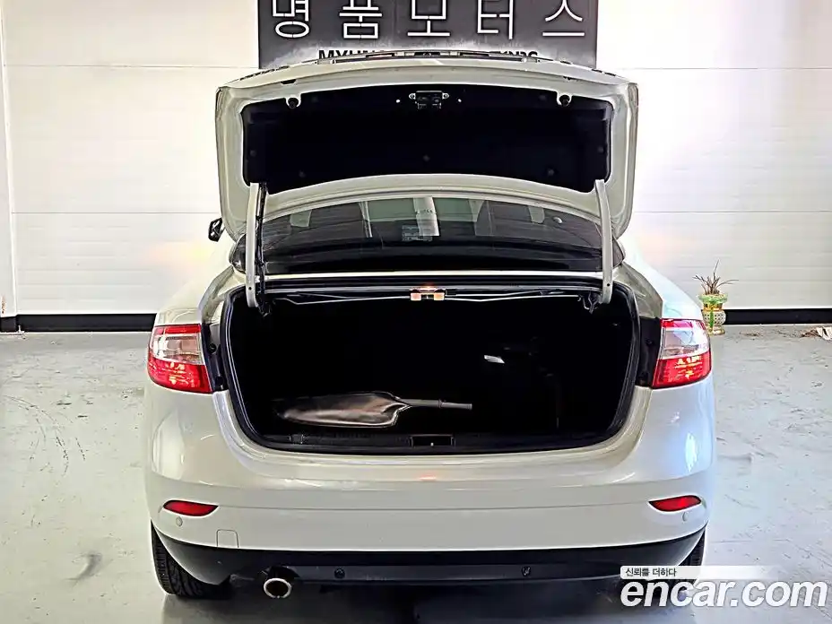 Renault SM3 2010 1.6 Автомат в Москве № 147602, фото 16