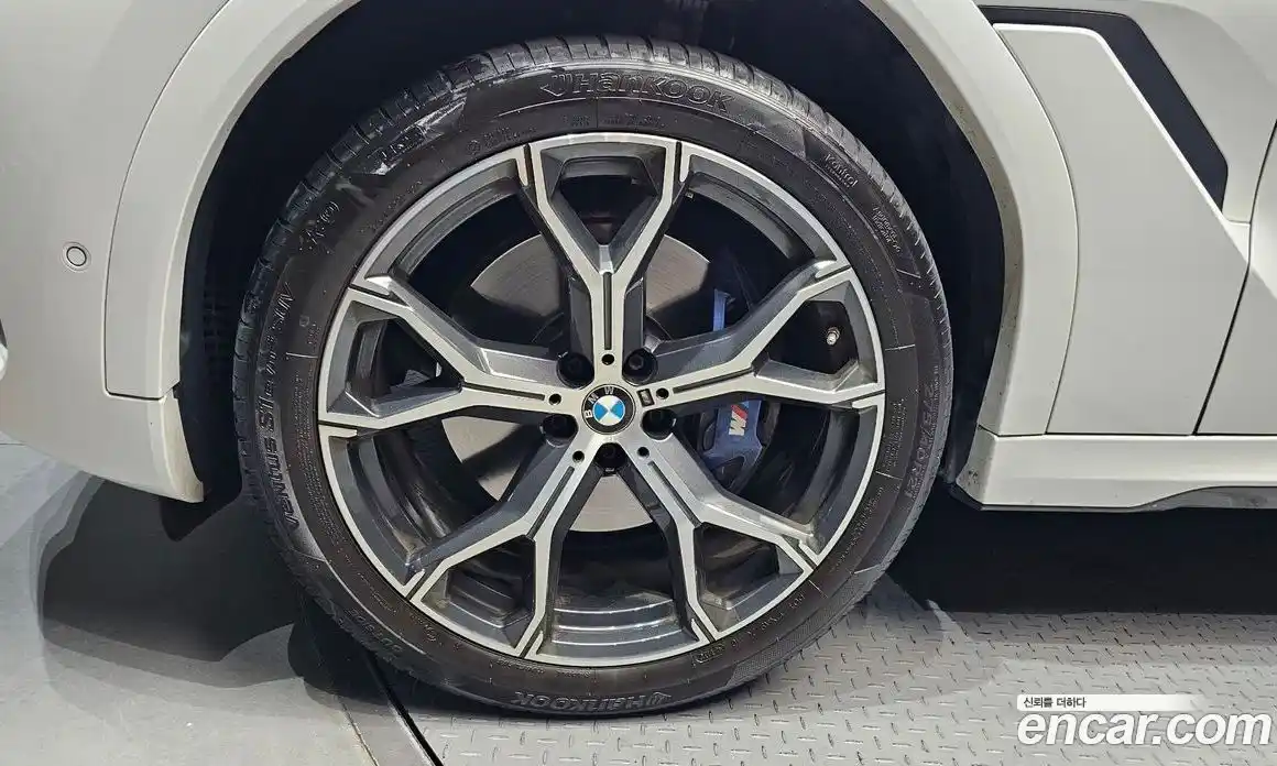 BMW X6 2023 3.0 Автомат в Москве № 158678, фото 4