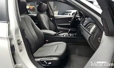 BMW 3-Series 2018 2.0 Автомат в Москве № 159141, миниатюра 11