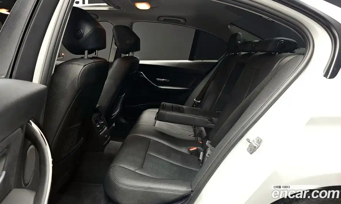 BMW 3-Series 2018 2.0 Автомат в Москве № 159141, фото 12