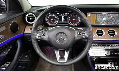 Mercedes-Benz E-Class 2017 1.9 Автомат в Москве № 161643, миниатюра 5