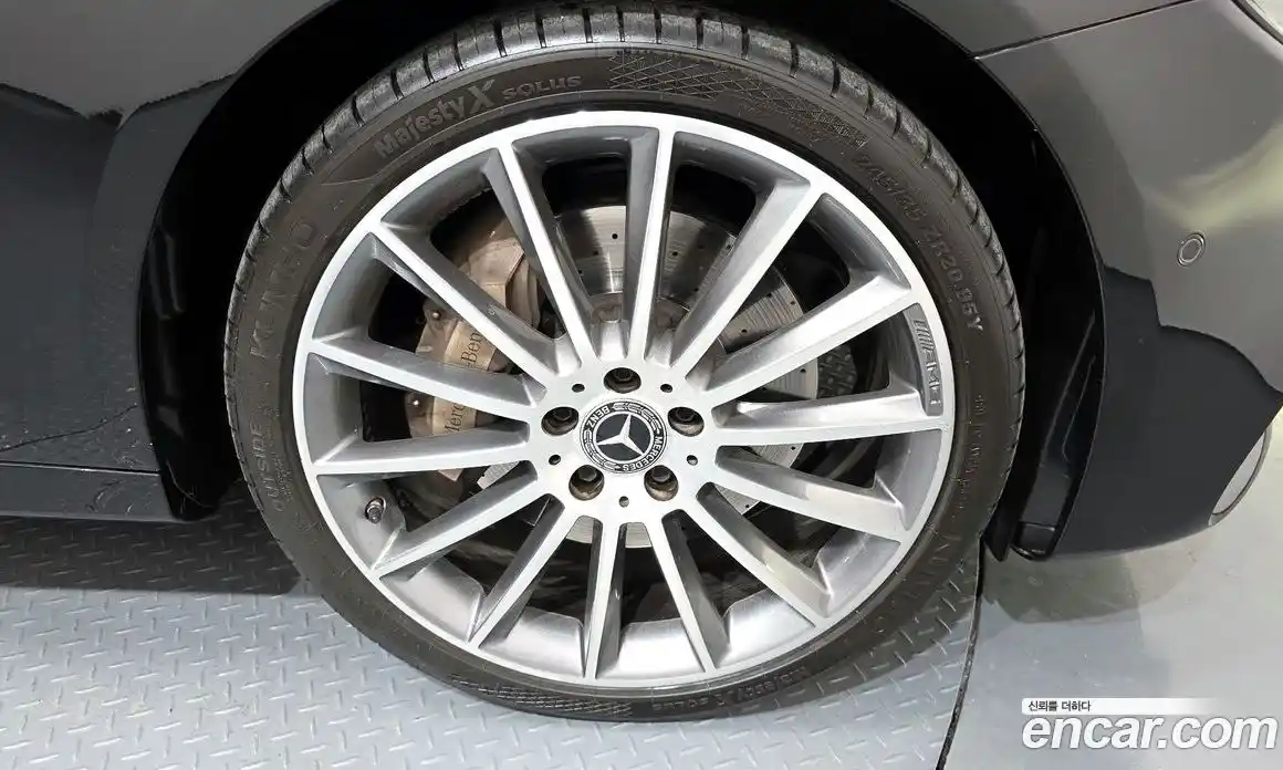 Mercedes-Benz E-Class 2019 2.0 Автомат в Москве № 161766, фото 14