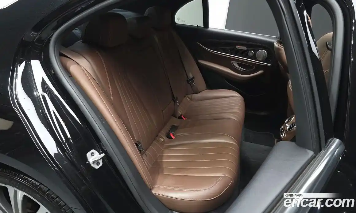 Mercedes-Benz E-Class 2021 3.0 Автомат в Москве № 161858, фото 11