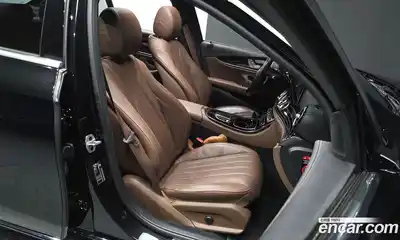 Mercedes-Benz E-Class 2021 3.0 Автомат в Москве № 161858, миниатюра 4