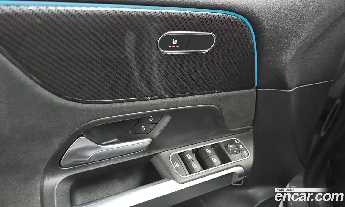 Mercedes-Benz GLB-Class 2022 2.0 Автомат в Москве № 162013, фото 18