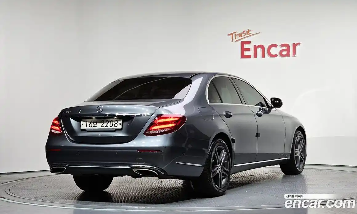 Mercedes-Benz E-Class 2019 2.0 Автомат в Москве № 162098, фото 13
