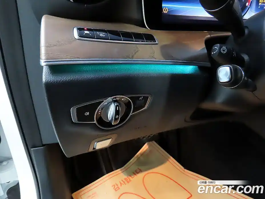 Mercedes-Benz E-Class 2018 2.0 Автомат в Москве № 162107, фото 13