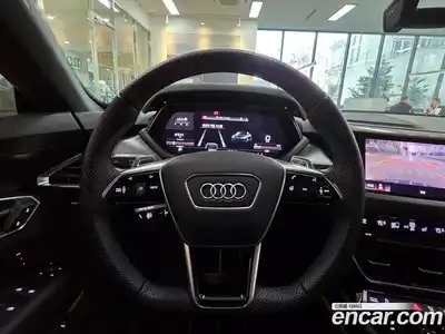 Audi e-tron GT 2023 0.1 Автомат в Москве № 163923, миниатюра 12