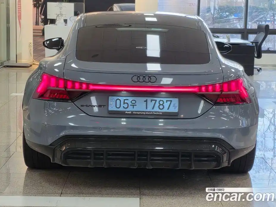 Audi e-tron GT 2023 0.1 Автомат в Москве № 163923, фото 4