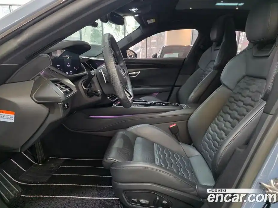 Audi e-tron GT 2023 0.1 Автомат в Москве № 163923, фото 10