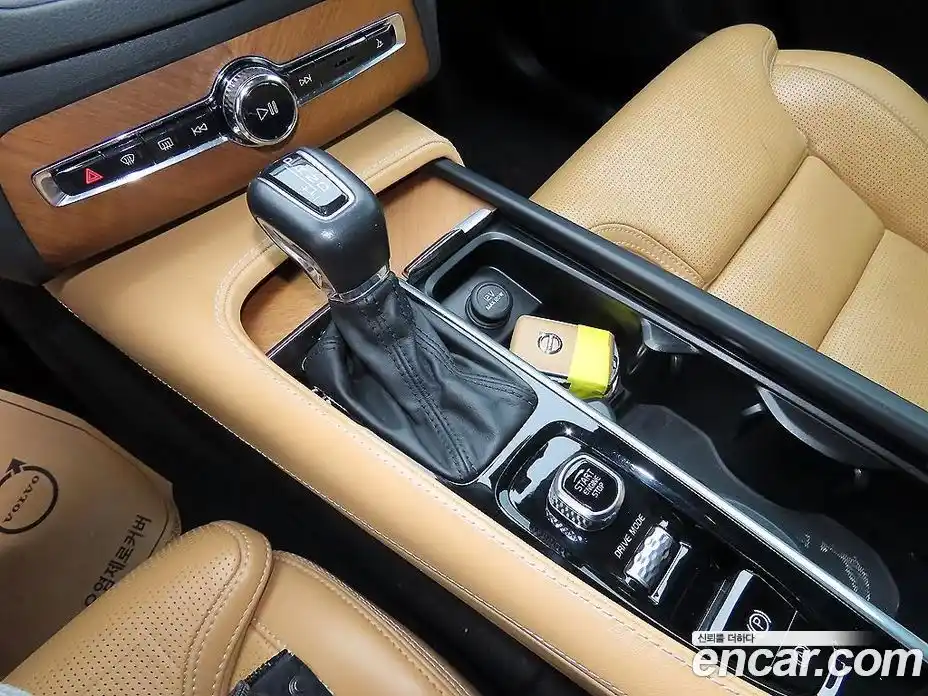 Volvo XC90 2019 2.0 Автомат в Москве № 164851, фото 11