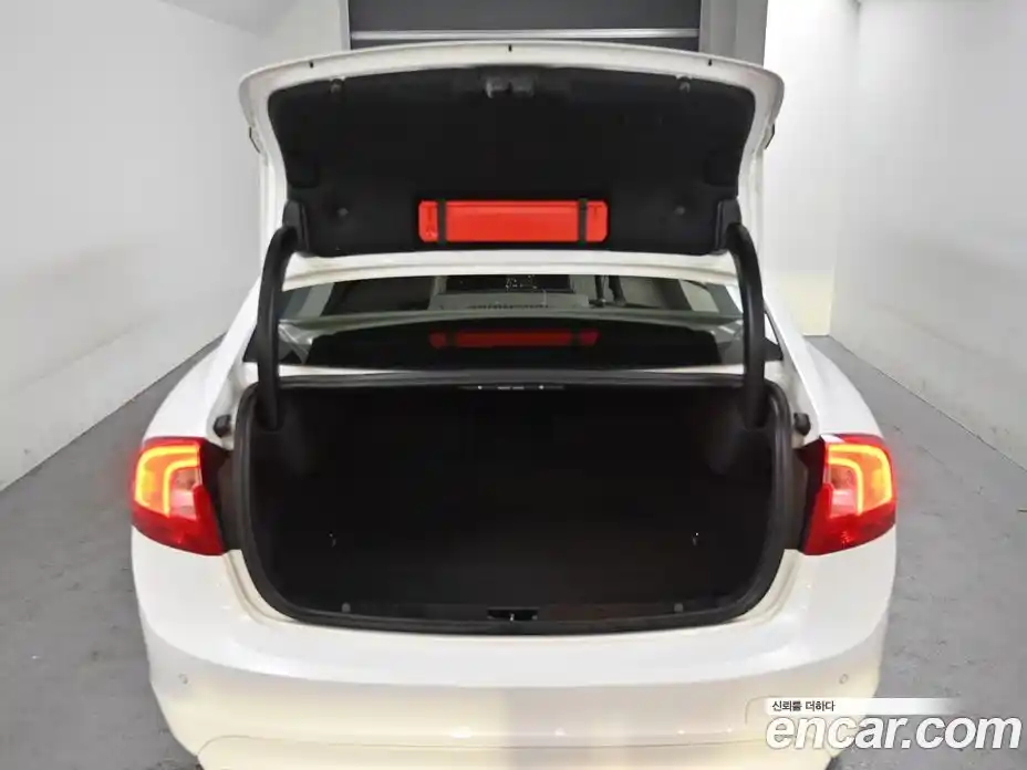 Volvo S60 2018 2.0 Автомат в Москве № 164867, фото 20