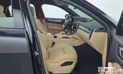 Porsche Cayenne 2022 3.0 Автомат в Москве № 164945, миниатюра 11