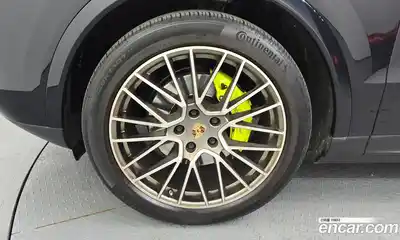 Porsche Cayenne 2022 3.0 Автомат в Москве № 164945, миниатюра 5