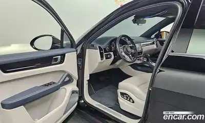 Porsche Cayenne 2020 3.0 Автомат в Москве № 165081, миниатюра 3