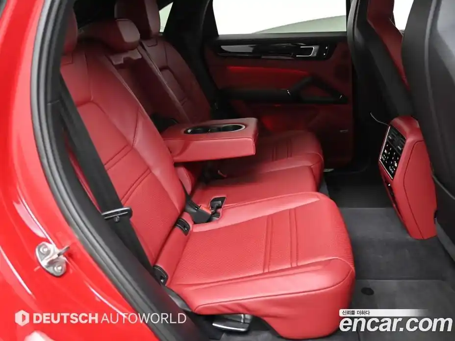 Porsche Cayenne 2021 3.0 Автомат в Москве № 165830, фото 12