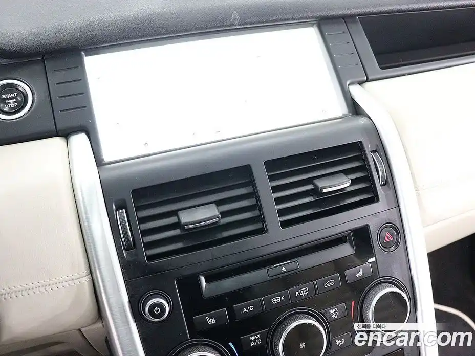 Land Rover Discovery Sport 2017 2.0 Автомат в Москве № 166778, фото 7