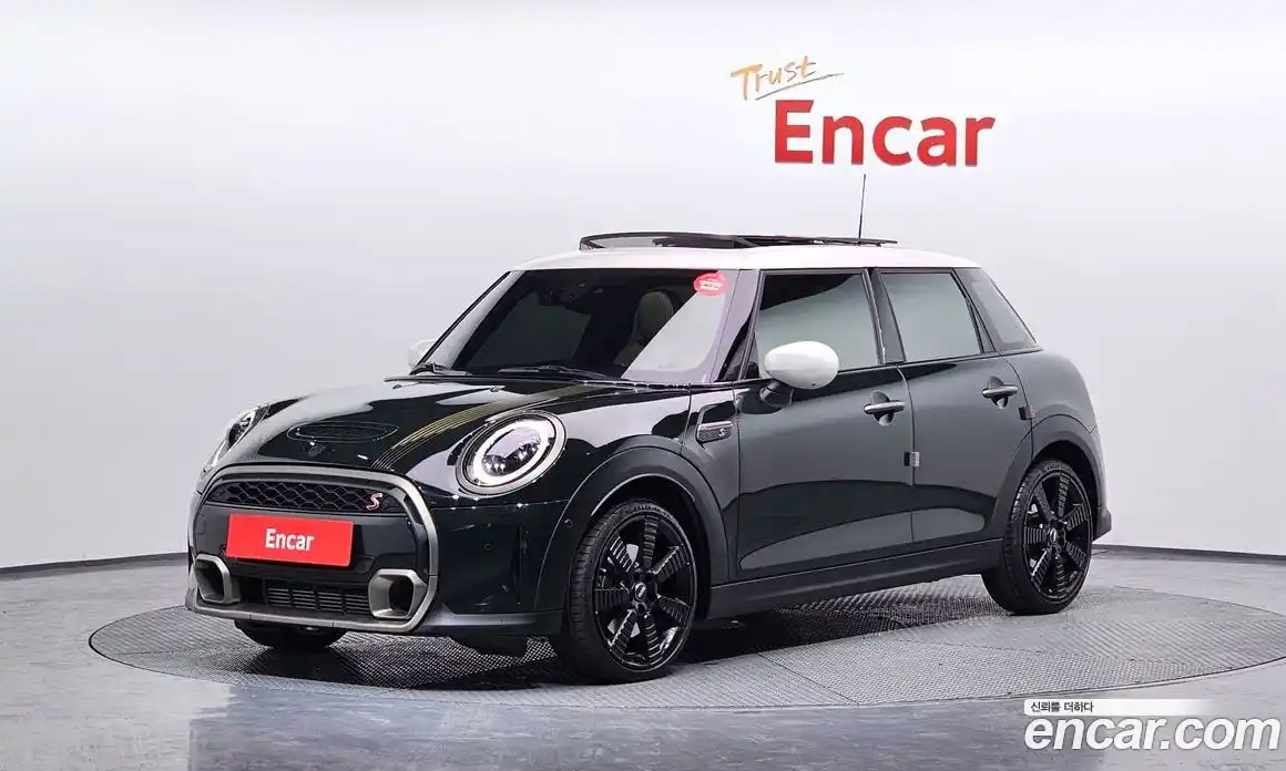 Mini Cooper 2023 2.0 Автомат в Москве № 167049, фото 18