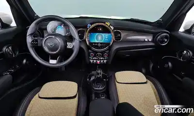 Mini Cooper 2023 2.0 Автомат в Москве № 167049, миниатюра 8