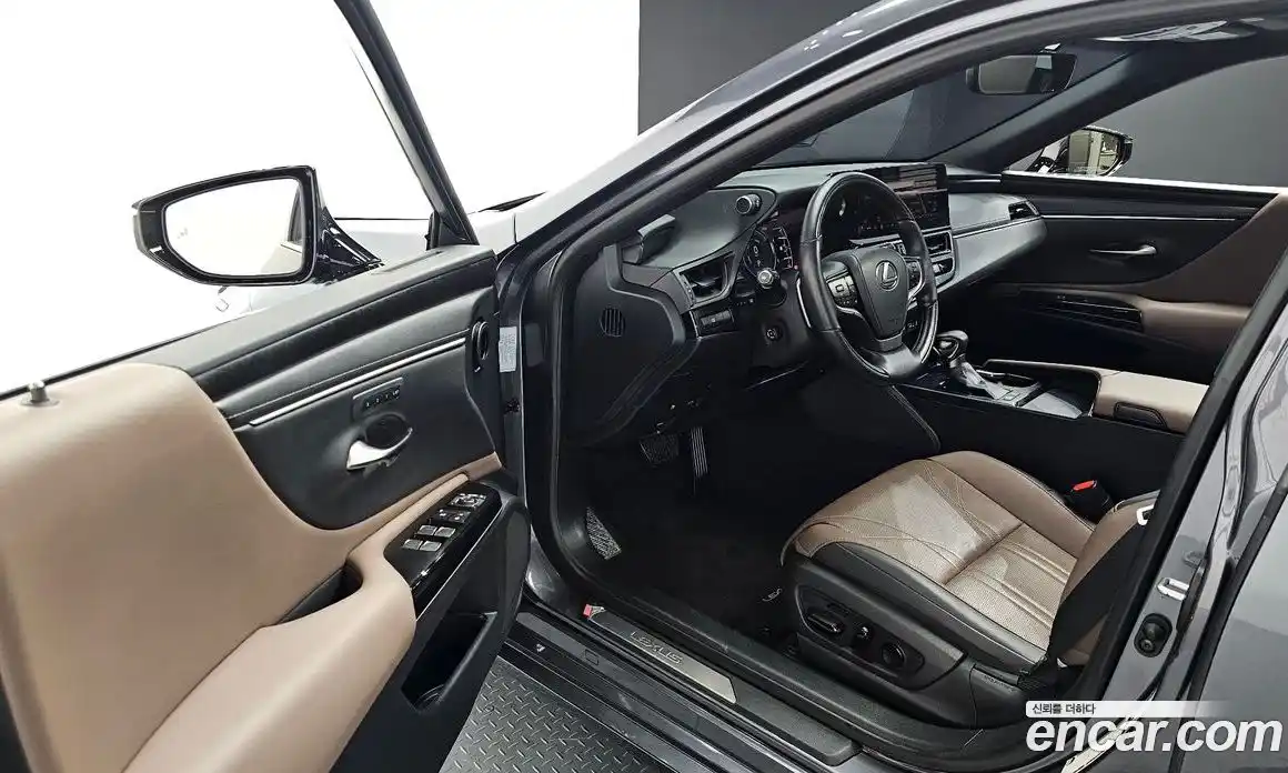 Lexus ES 2024 2.5 Автомат в Москве № 168092, фото 15