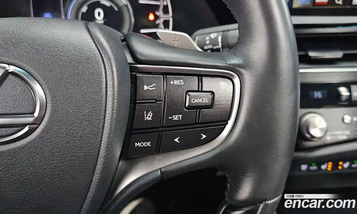 Lexus ES 2024 2.5 Автомат в Москве № 168092, фото 2