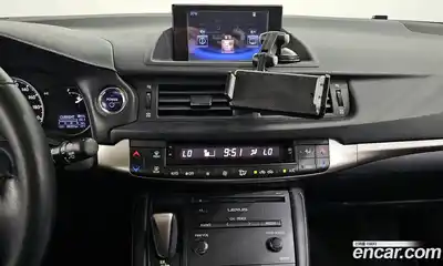 Lexus CT200h 2016 1.8 Автомат в Москве № 168184, миниатюра 11