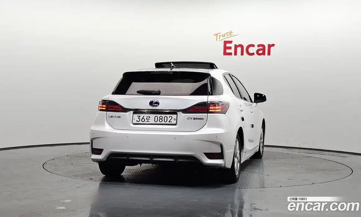 Lexus CT200h 2016 1.8 Автомат в Москве № 168184, фото 14