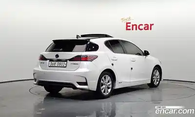 Lexus CT200h 2016 1.8 Автомат в Москве № 168184, миниатюра 4