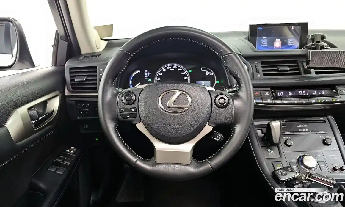 Lexus CT200h 2016 1.8 Автомат в Москве № 168184, фото 7