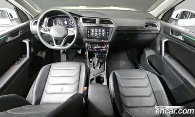 Volkswagen Tiguan 2022 2.0 Автомат в Москве № 168662, миниатюра 7