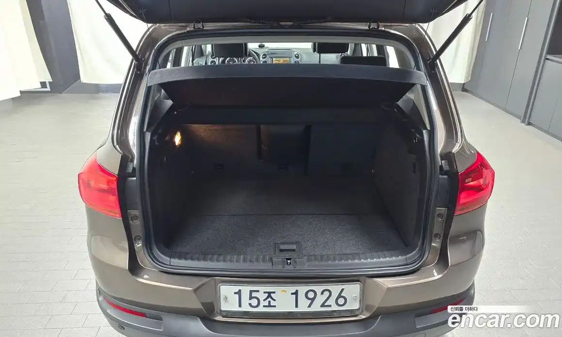 Volkswagen Tiguan 2013 2.0 Автомат в Москве № 168777, фото 16