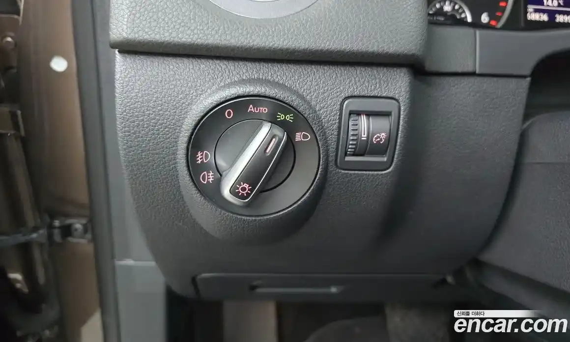 Volkswagen Tiguan 2013 2.0 Автомат в Москве № 168777, фото 18