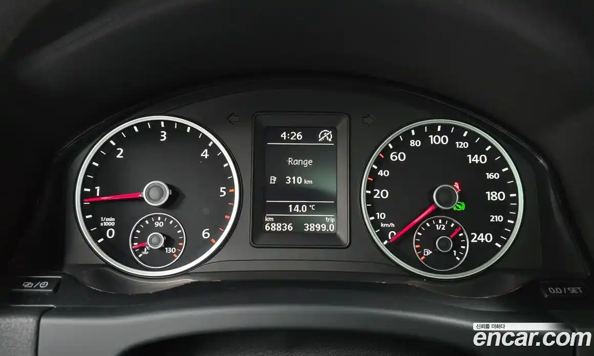 Volkswagen Tiguan 2013 2.0 Автомат в Москве № 168777, фото 19