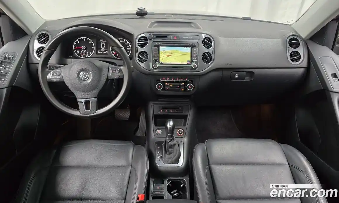Volkswagen Tiguan 2013 2.0 Автомат в Москве № 168777, фото 5
